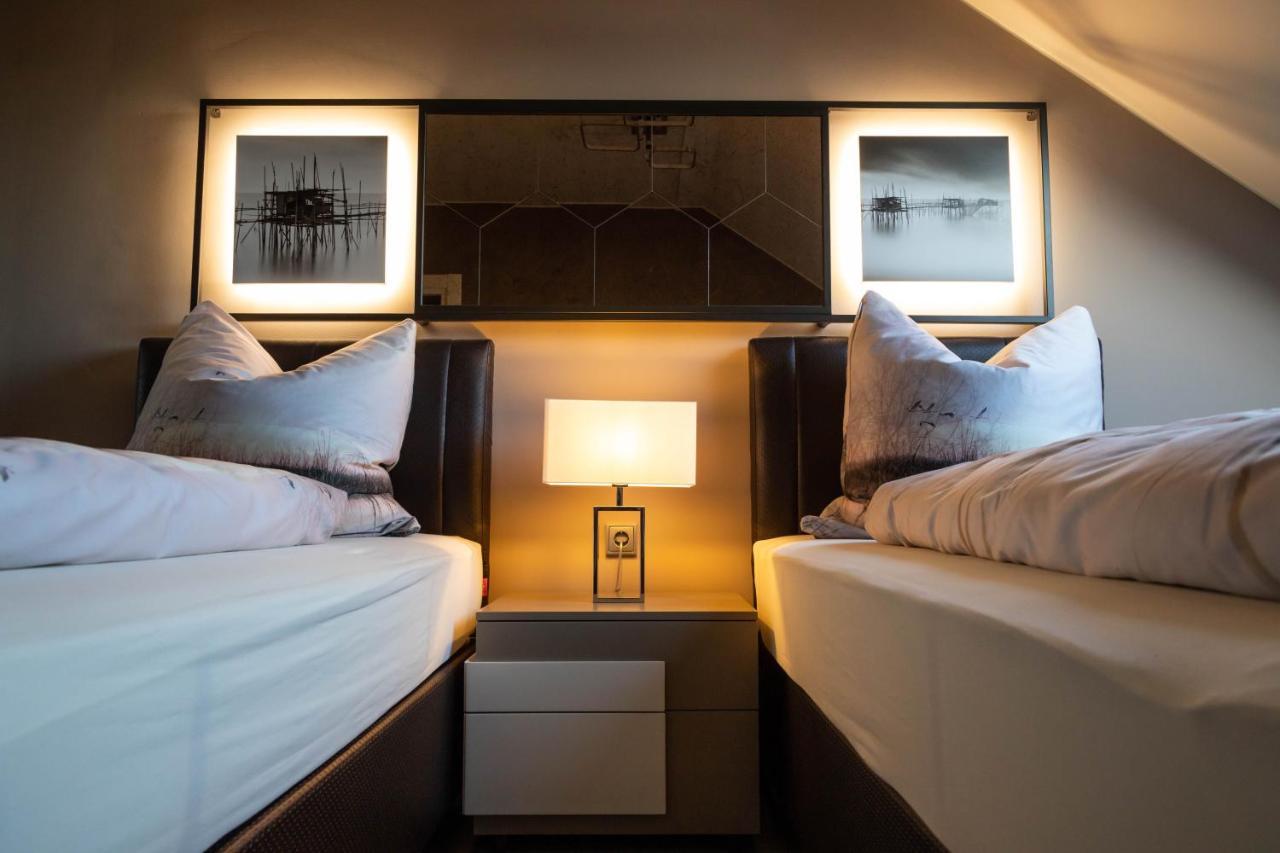 Deluxe Apartment Mit Tiefgarage In Naehe Messe-Bmw-Porsche-Dhl-Flughafen-Flugzeugwerk Der Deutsche Aircraft Leipzig Bagian luar foto